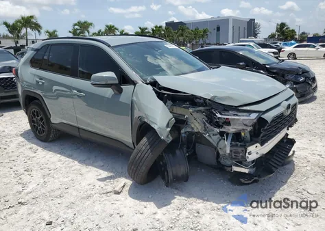 2023 Toyota Rav4 Xle z USA, uszkodzony, nr VIN 2T3W1RFV5PW258454